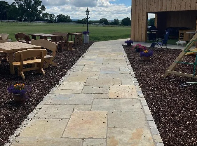 Dom wakacyjny Knockreagh Farm Mountain Or Cedar Views Kilkenny